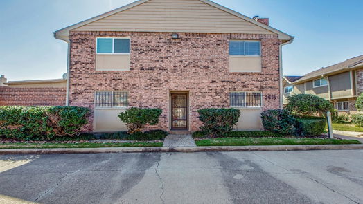 Houston 2-story, 2-bed 2515 Bering Drive 1-idx