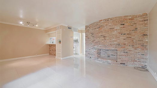 Houston 1-story, 1-bed 2121 Fountain View Drive 22-idx