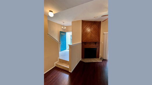 Houston 2-story, 2-bed 2220 Bering Drive 31-idx