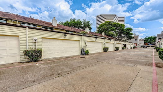 Houston 2-story, 3-bed 2514 SW Bering Drive SW-idx