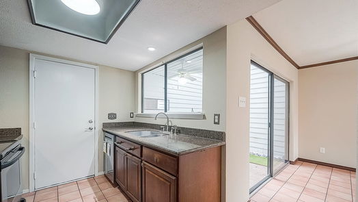 Houston 2-story, 2-bed 1908 Augusta Drive 5-idx