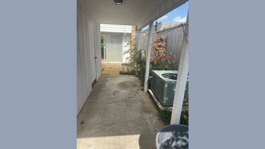 Houston 2-story, 2-bed 2512 Tarrytown Mall 71-idx