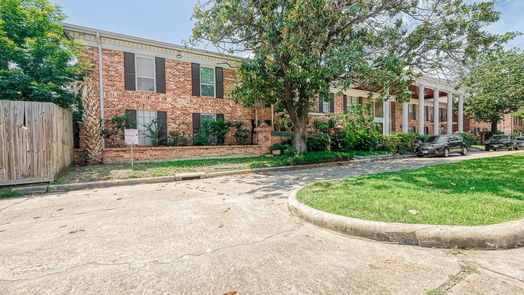 Houston 1-story, 2-bed 2824 Briarhurst Drive 20-idx