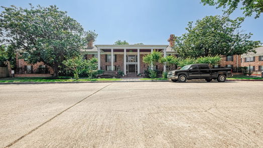 Houston 1-story, 2-bed 2824 Briarhurst Drive 20-idx