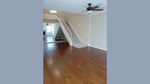 Houston 2-story, 2-bed 2409 Bering Drive 18-idx