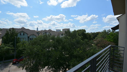 Houston 3-story, 3-bed 2218 Nantucket Drive-idx