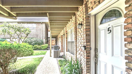 Houston 1-story, 2-bed 6401 Skyline Drive 5-idx