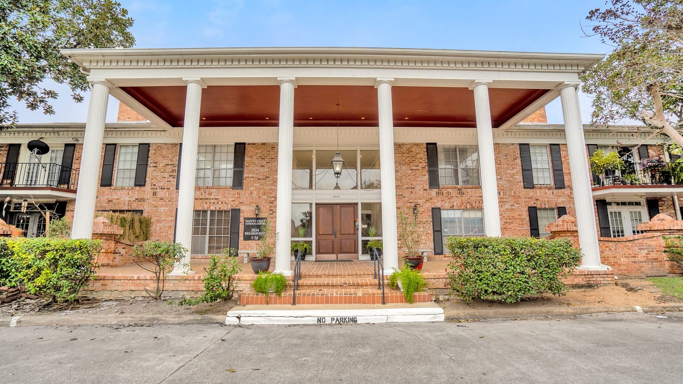 Houston 1-story, 1-bed 2824 Briarhurst Drive 12-idx