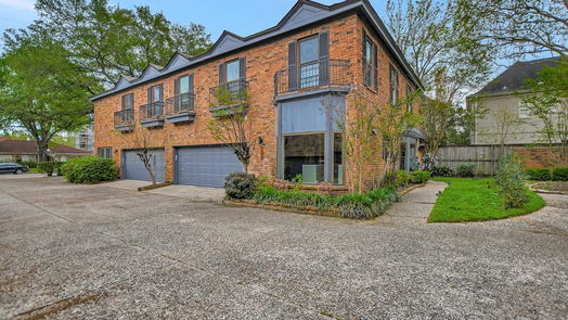 Houston 2-story, 3-bed 1202 Nantucket Drive-idx