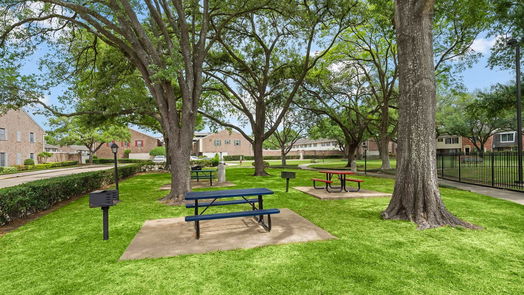Houston 2-story, 3-bed 6350 Briar Rose Drive 185-idx