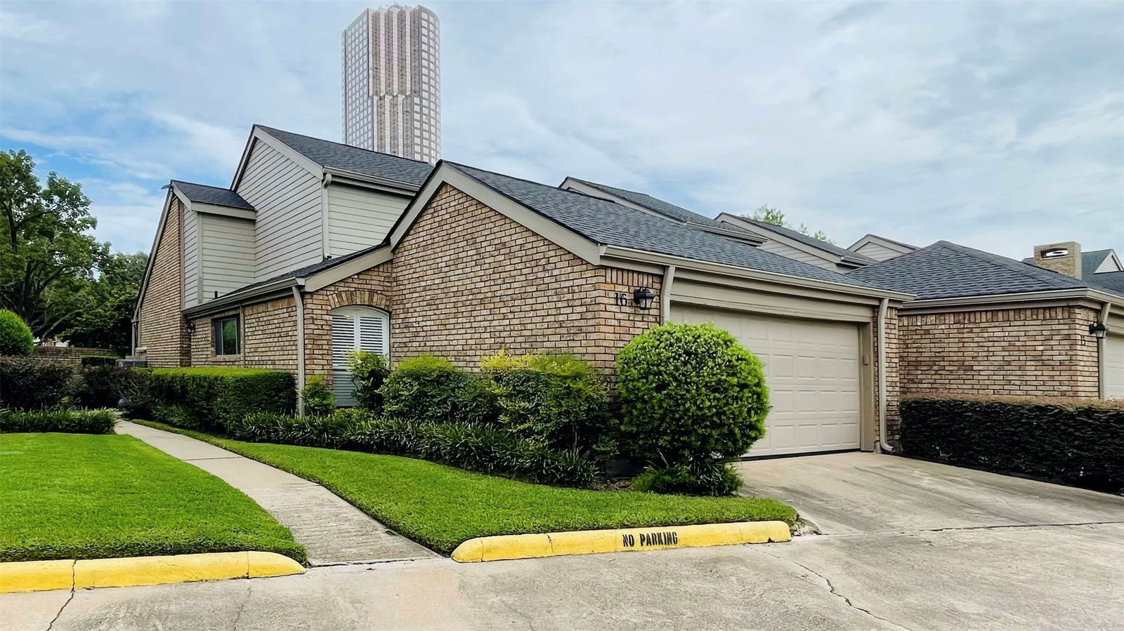 Houston 2-story, 3-bed 1908 Augusta Drive 16-idx