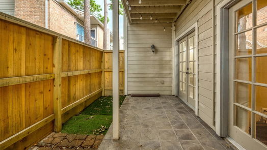 Houston 1-story, 1-bed 2001 Bering Drive 9G-idx