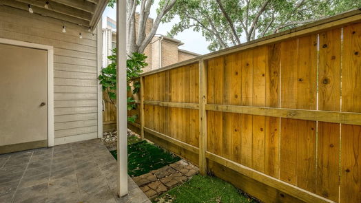 Houston 1-story, 1-bed 2001 Bering Drive 9G-idx