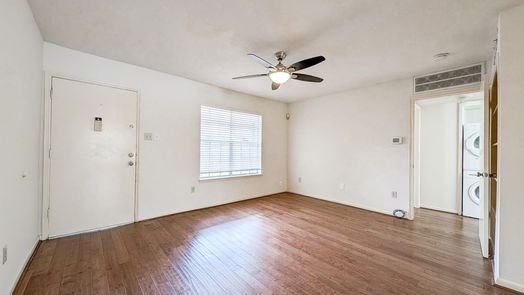 Houston 1-story, 2-bed 2250 Bering Drive 32-idx