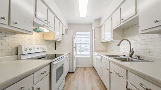 Houston 1-story, 2-bed 2250 Bering Drive 32-idx