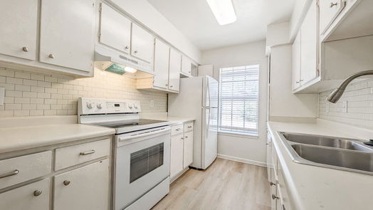 Houston 1-story, 2-bed 2250 Bering Drive 32-idx