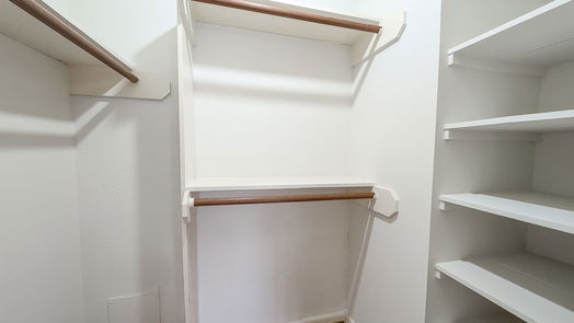 Houston 1-story, 2-bed 2250 Bering Drive 32-idx