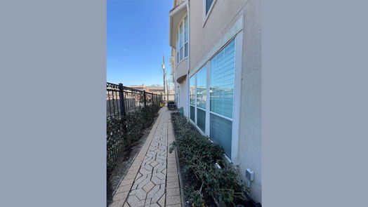 Houston 3-story, 3-bed 1621 Potomac Drive-idx