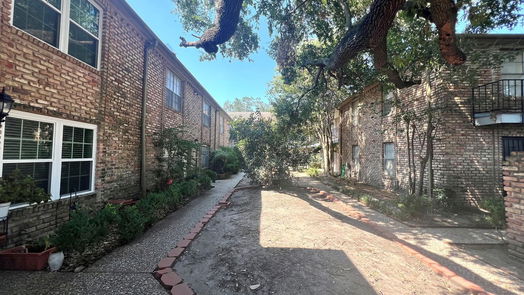 Houston 1-story, 2-bed 6401 Skyline Drive 19-idx