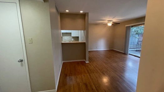 Houston 1-story, 1-bed 2824 Briarhurst Drive 10-idx