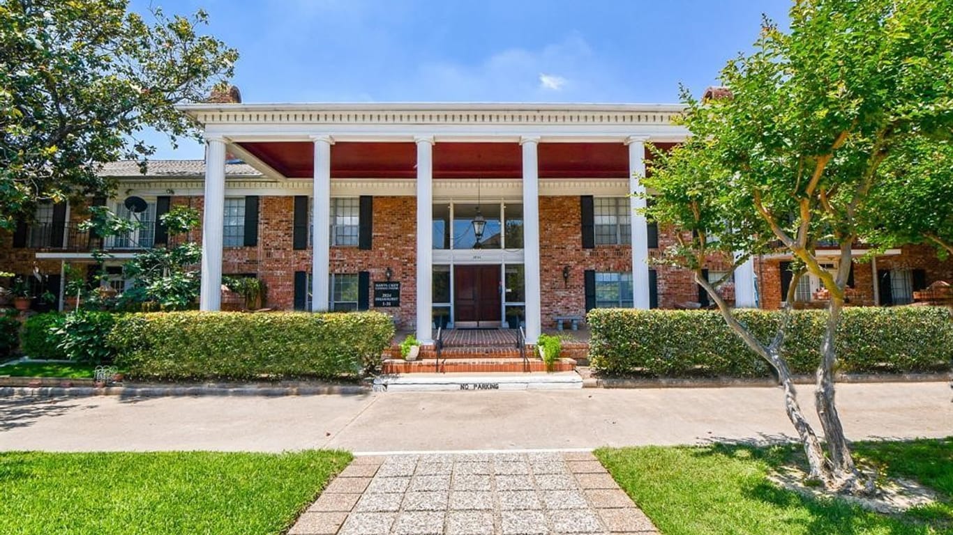 Houston 1-story, 1-bed 2824 Briarhurst Drive 10-idx