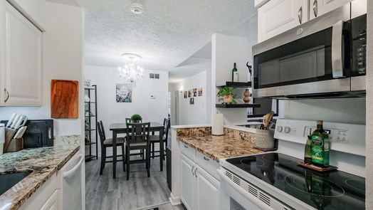 Houston 1-story, 2-bed 2125 Augusta Drive 55-idx