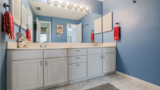 Houston 1-story, 2-bed 2125 Augusta Drive 55-idx