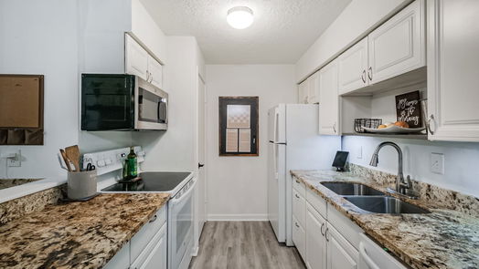 Houston 1-story, 2-bed 2125 Augusta Drive 55-idx