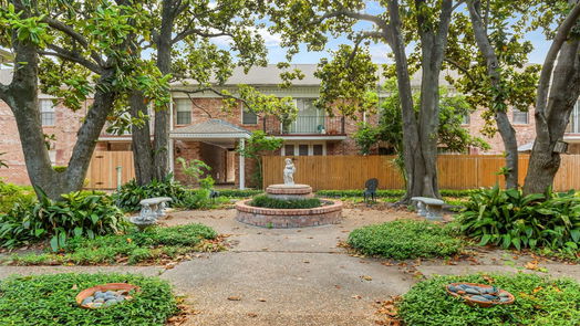 Houston 1-story, 2-bed 2824 Briarhurst Drive 14-idx