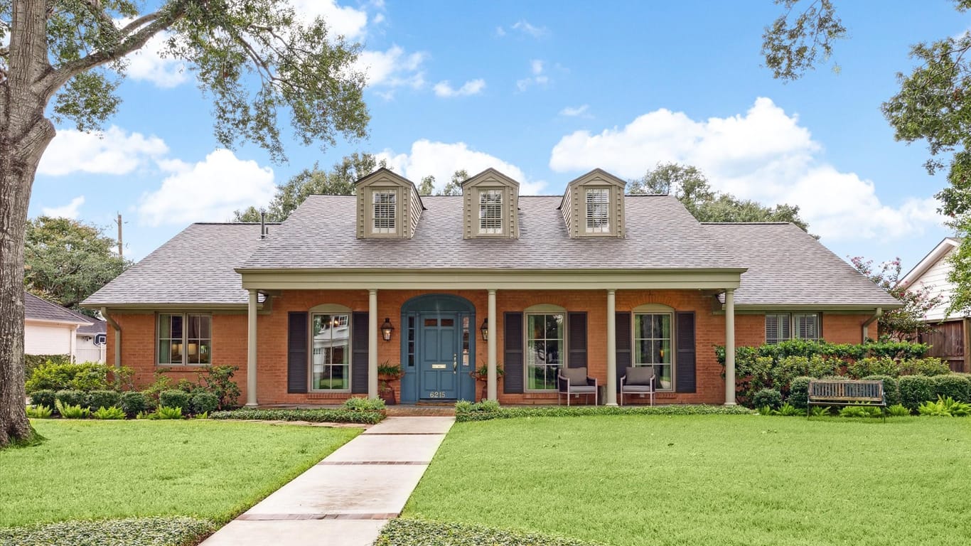 Houston 2-story, 4-bed 6215 Lynbrook Drive-idx