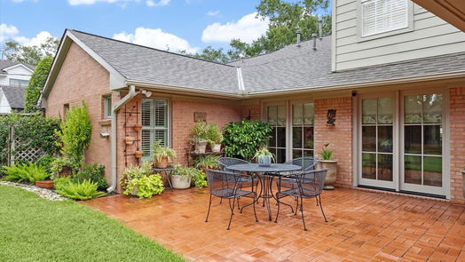 Houston 2-story, 4-bed 6215 Lynbrook Drive-idx