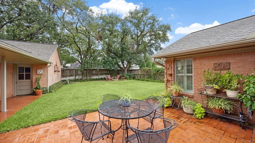 Houston 2-story, 4-bed 6215 Lynbrook Drive-idx