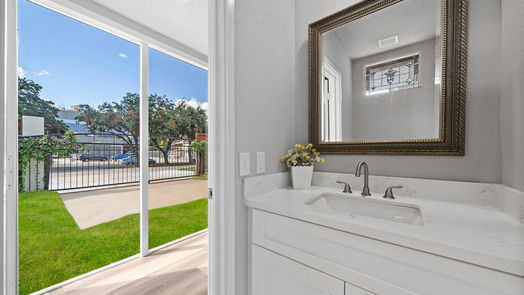 Houston 2-story, 2-bed 2922 Bering Drive-idx