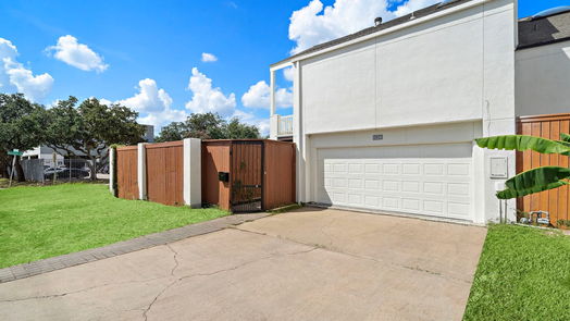 Houston 2-story, 2-bed 2922 Bering Drive-idx