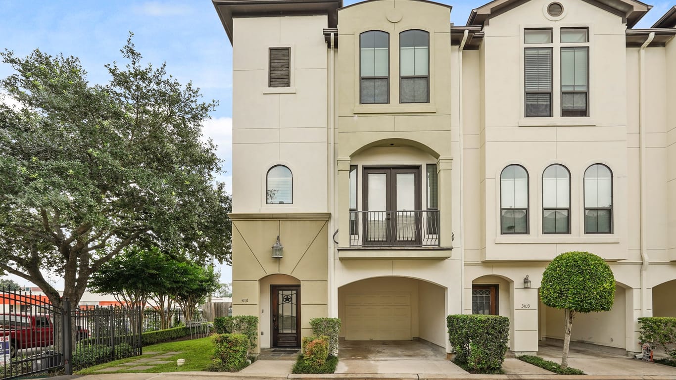 Houston 3-story, 2-bed 3101 Fairdale Oaks E-idx