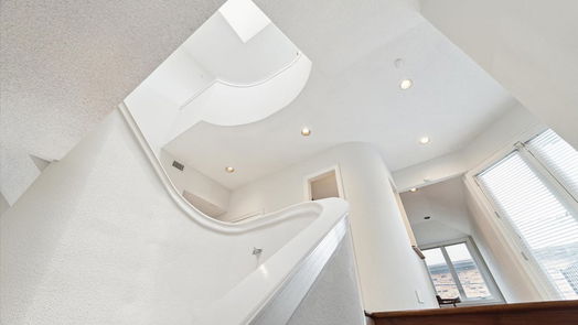 Houston 3-story, 3-bed 1117 Potomac Drive F-idx