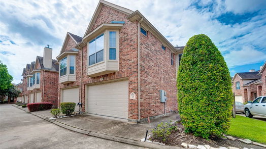 Houston 2-story, 3-bed 6222 Skyline Drive 13-idx