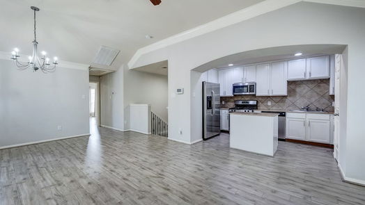 Houston 2-story, 3-bed 6222 Skyline Drive 13-idx