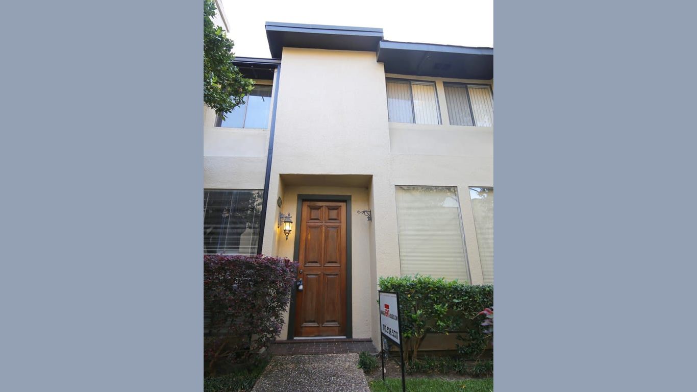 Houston 2-story, 2-bed 1116 Bering 26-idx