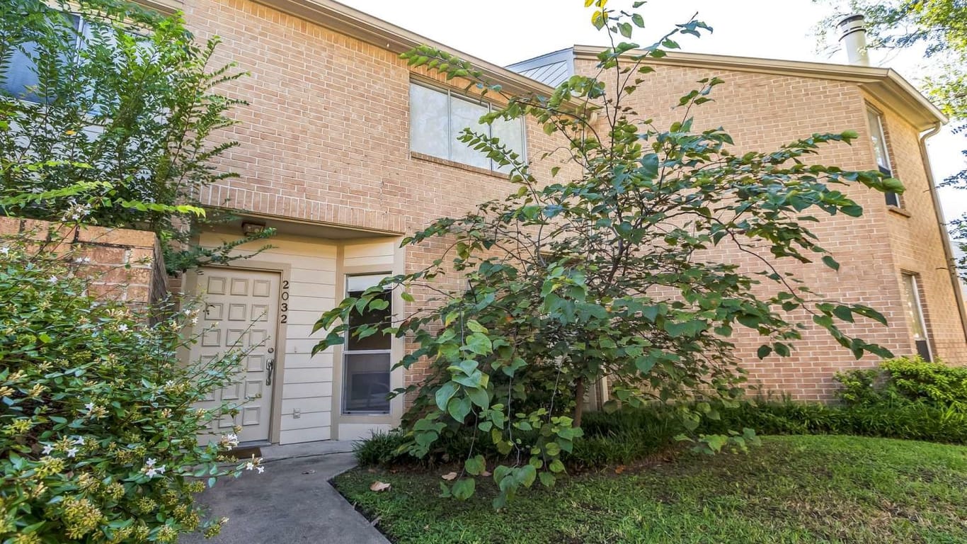 Houston 2-story, 2-bed 2032 Augusta Drive 36-idx