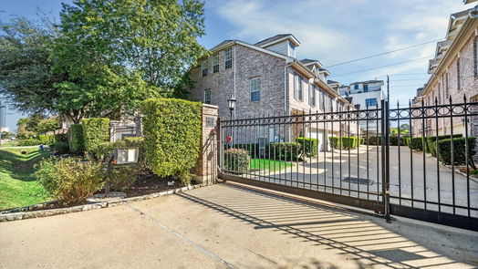 Houston 3-story, 4-bed 5827 Val Verde Street-idx