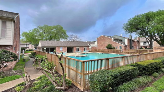 Houston 2-story, 2-bed 5961 Woodway Place Court-idx