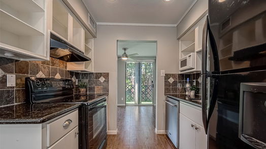 Houston 2-story, 2-bed 2333 Bering Drive 139-idx