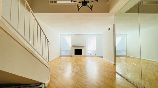 Houston 2-story, 2-bed 1116 Bering Drive 23-idx