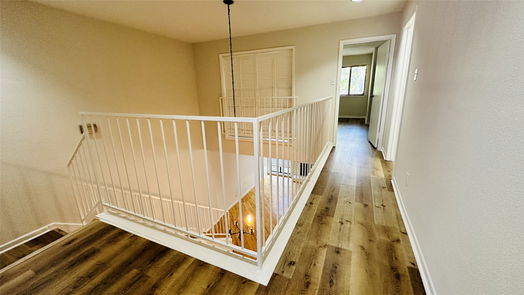 Houston 2-story, 2-bed 1116 Bering Drive 23-idx