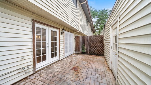 Houston 2-story, 2-bed 2546 Bering Drive-idx