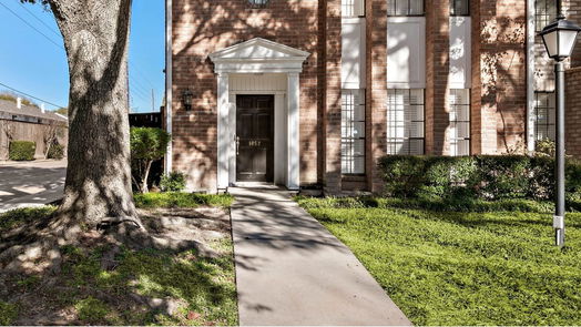 Houston 2-story, 2-bed 1052 Augusta Drive 101-idx