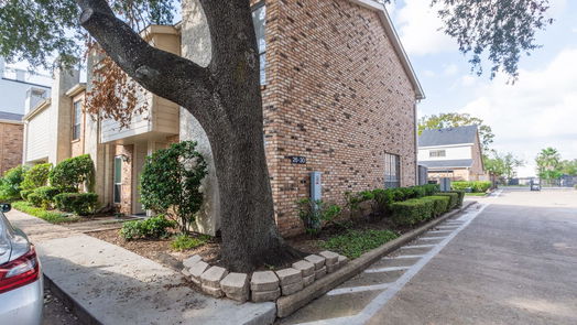 Houston 2-story, 2-bed 6201 Beverlyhill Street 30-idx