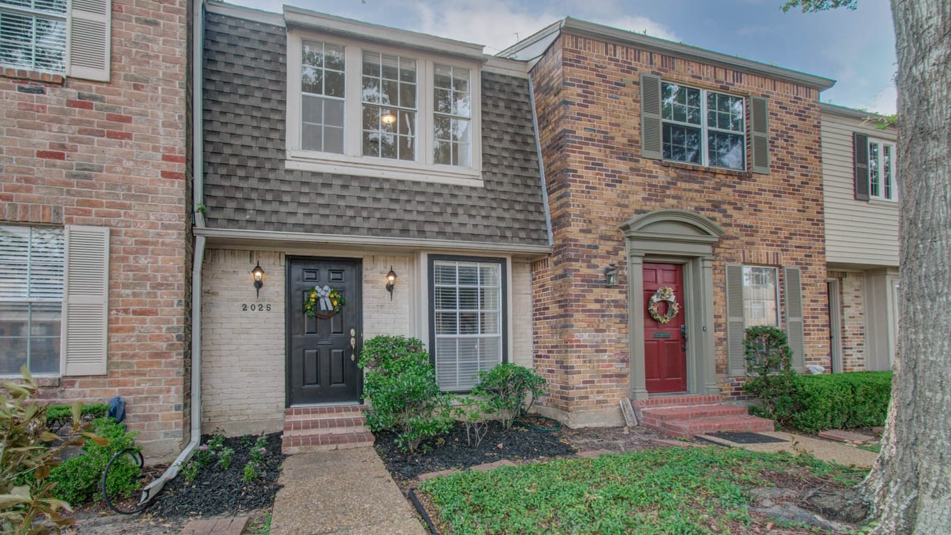 Houston 2-story, 2-bed 2025 Winrock Boulevard 165-idx