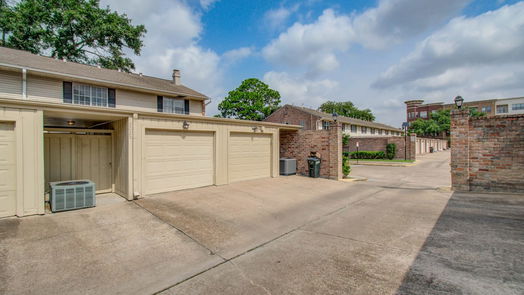 Houston 2-story, 2-bed 2025 Winrock Boulevard 165-idx